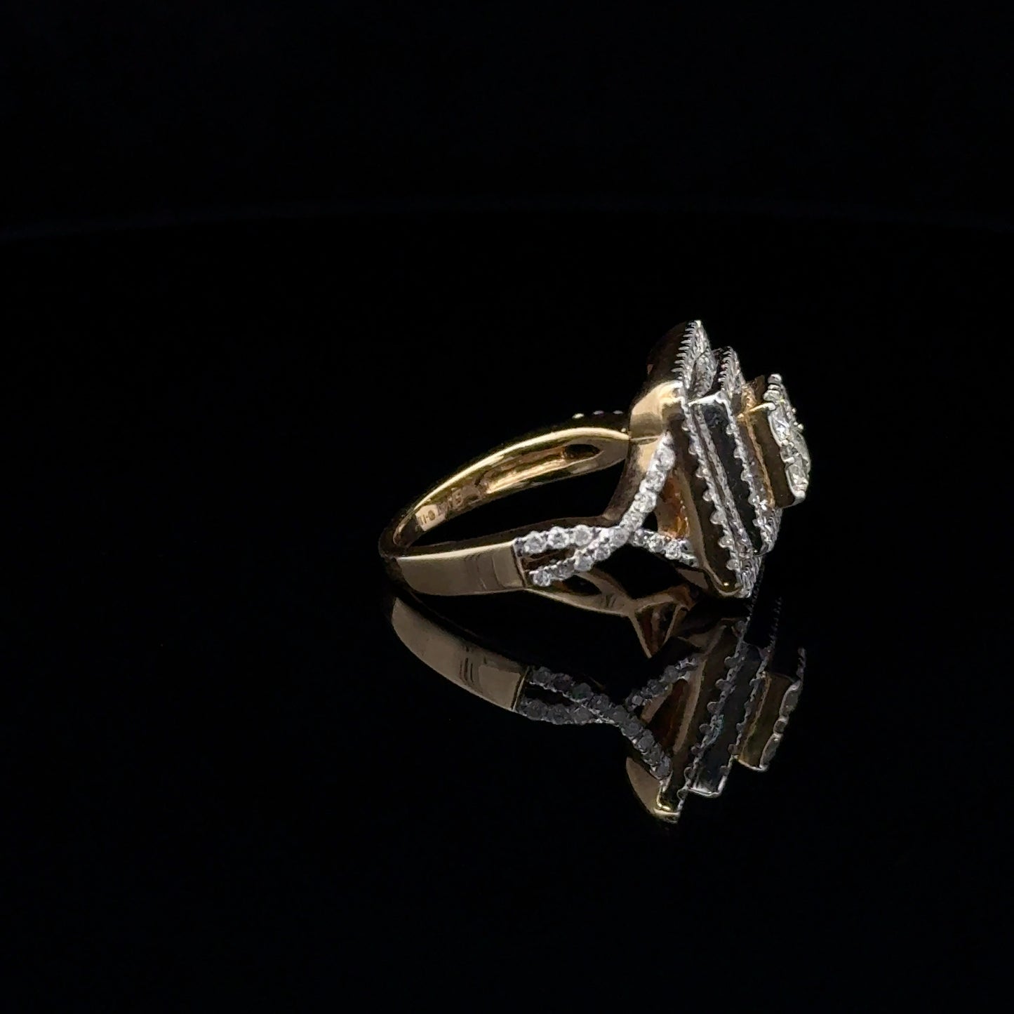 LADIES DIAMOND RING