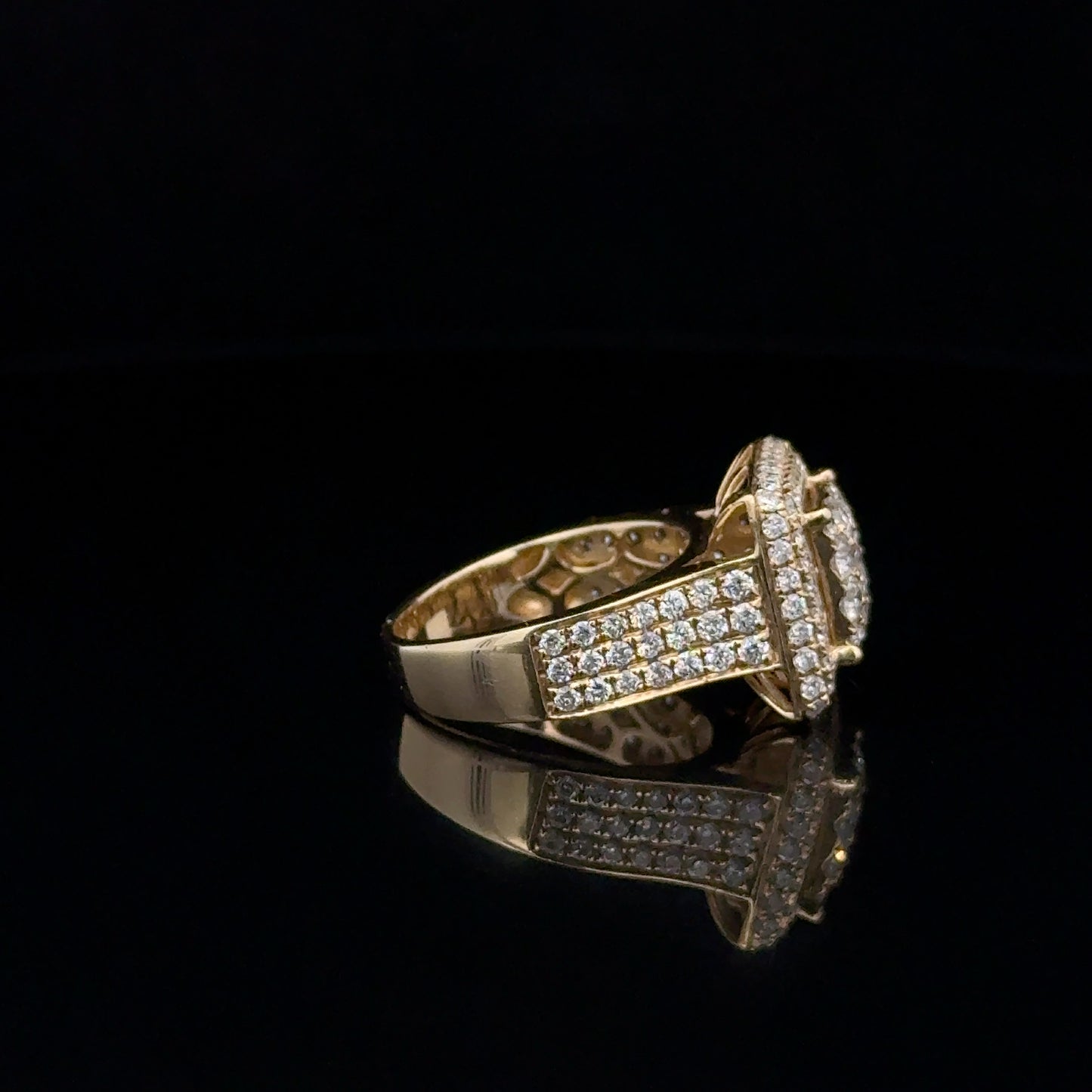 LADIES DIAMOND RING