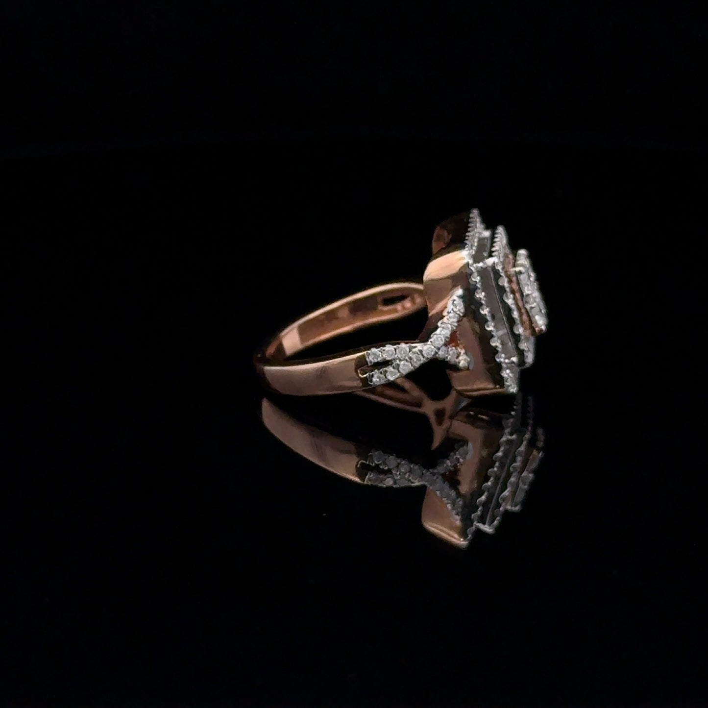 LADIES DIAMOND RING
