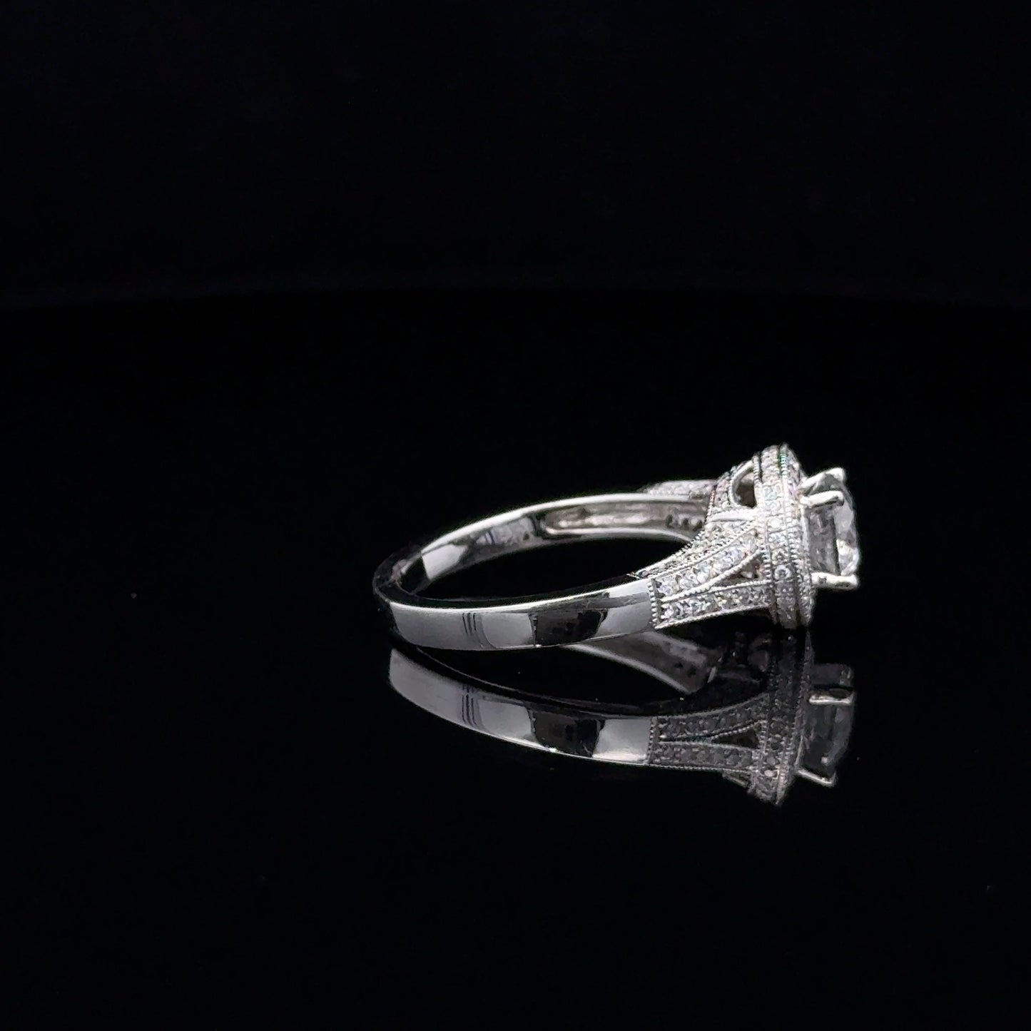 LADIES DIAMOND RING