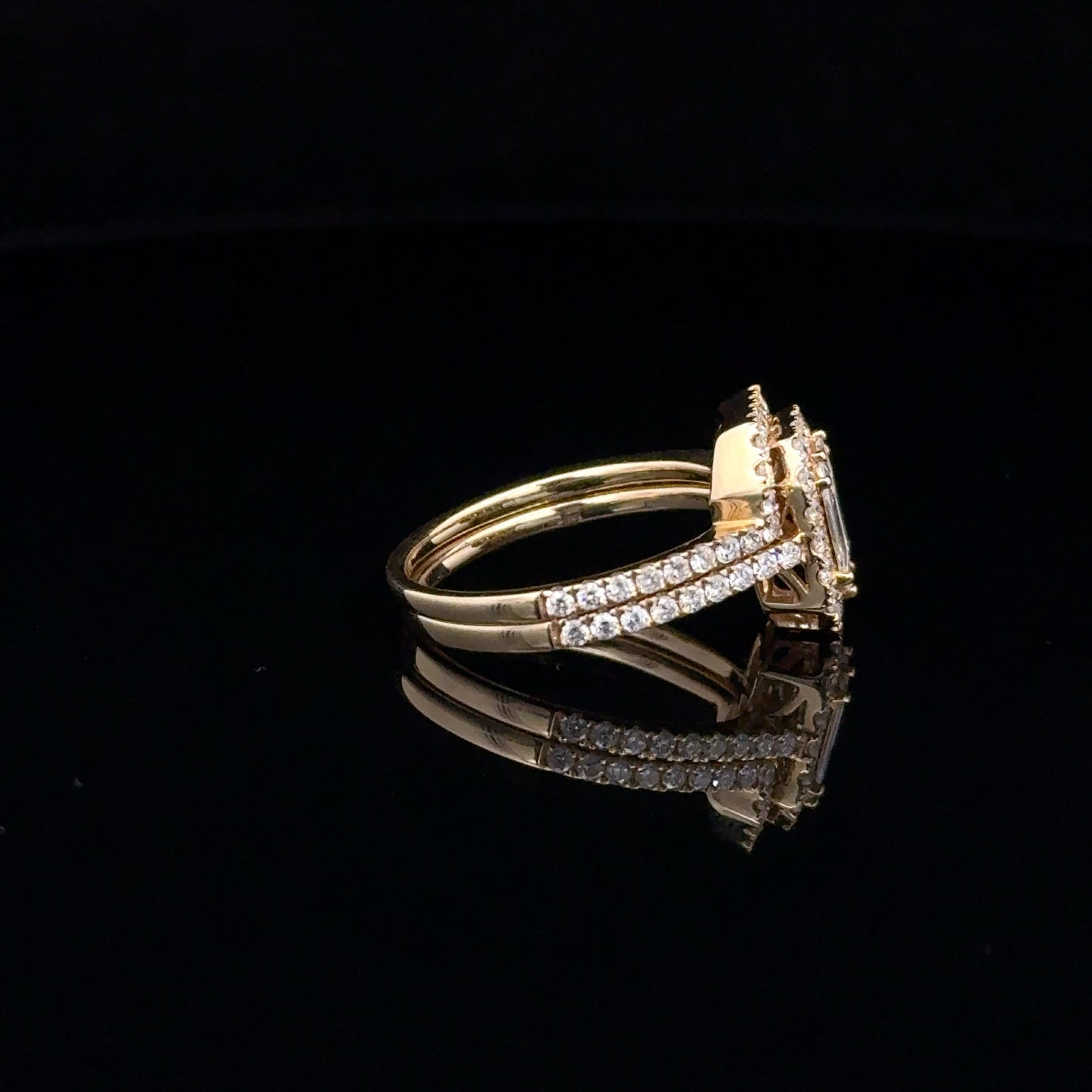 LADIES DIAMOND RING
