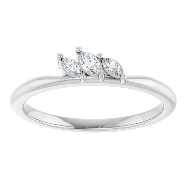 14k-white-gold-1/8-ctw-natural-diamond-ring