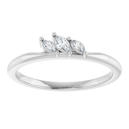 14k-white-gold-1/8-ctw-natural-diamond-ring