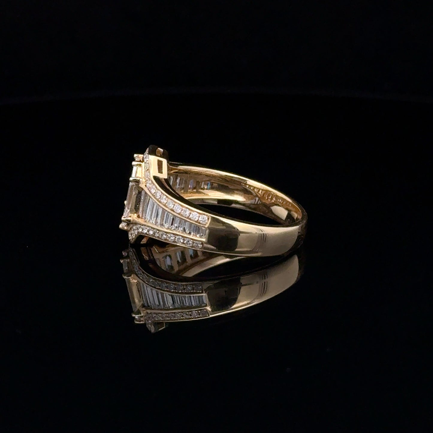 LADIES DIAMOND RING