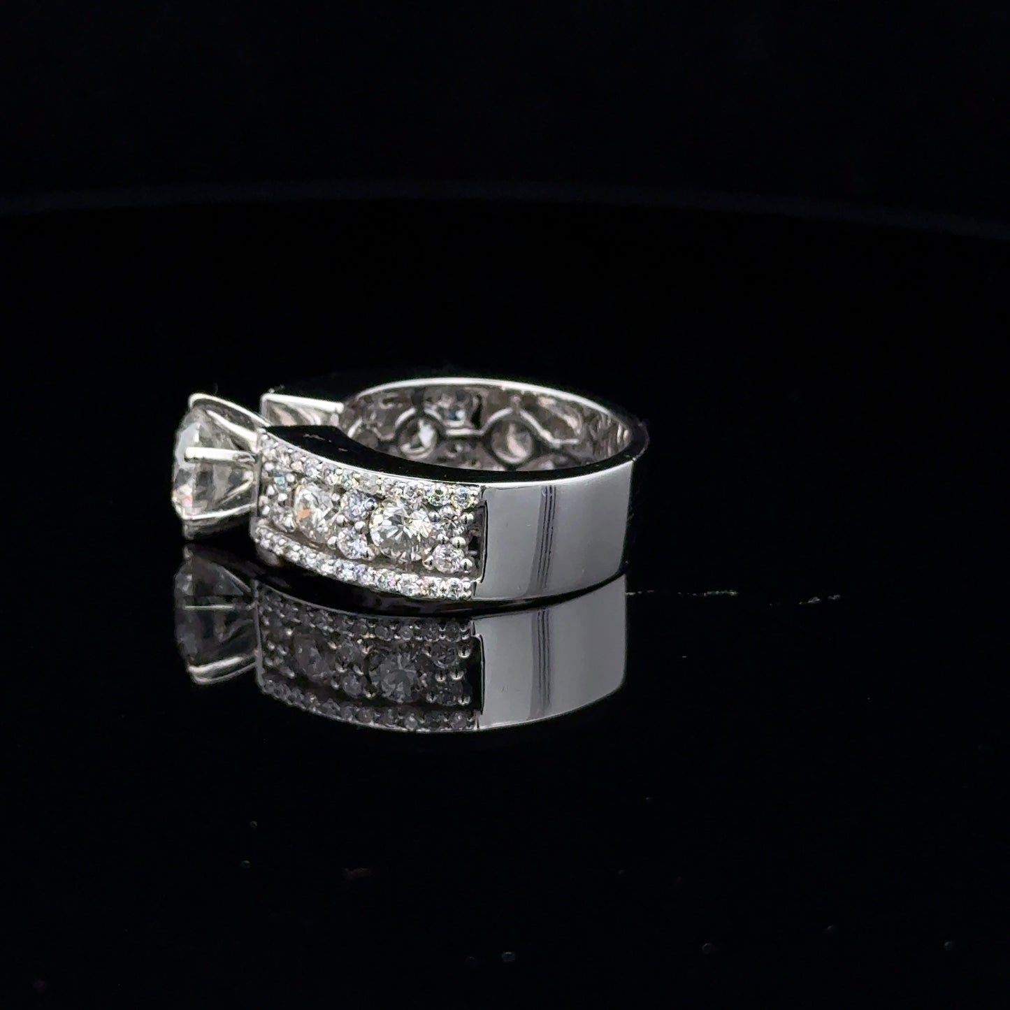 LADIES DIAMOND RING