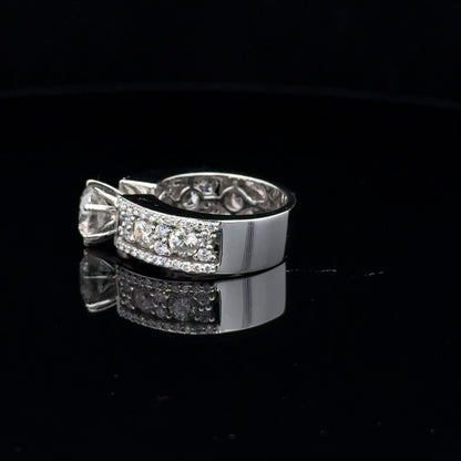 LADIES DIAMOND RING