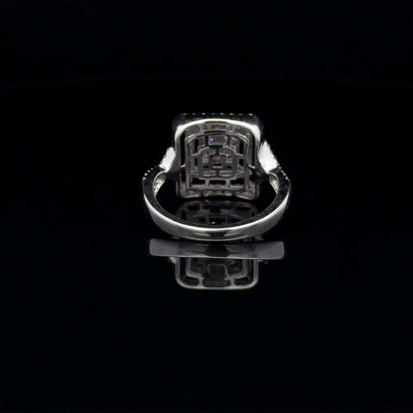 LADIES DIAMOND RING
