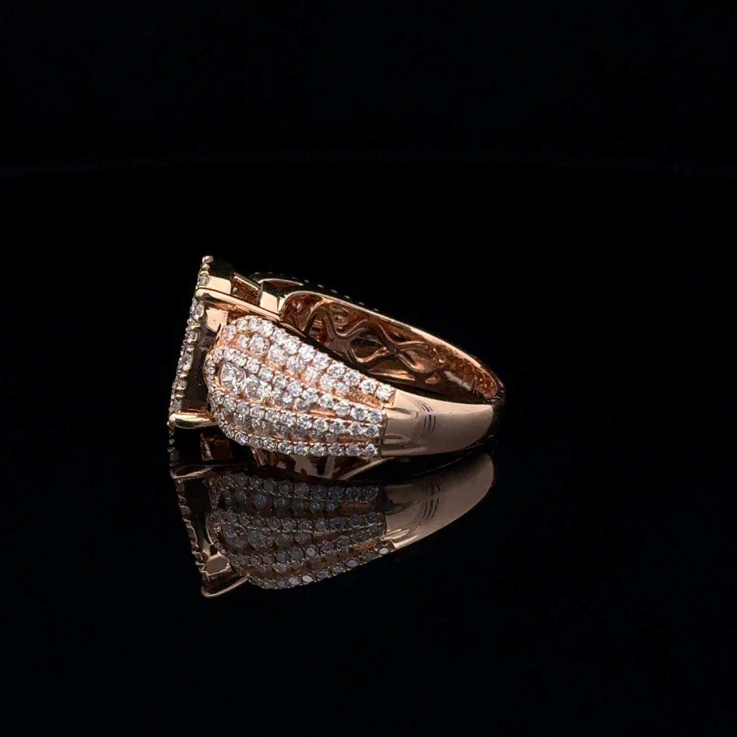 LADIES DIAMOND RING
