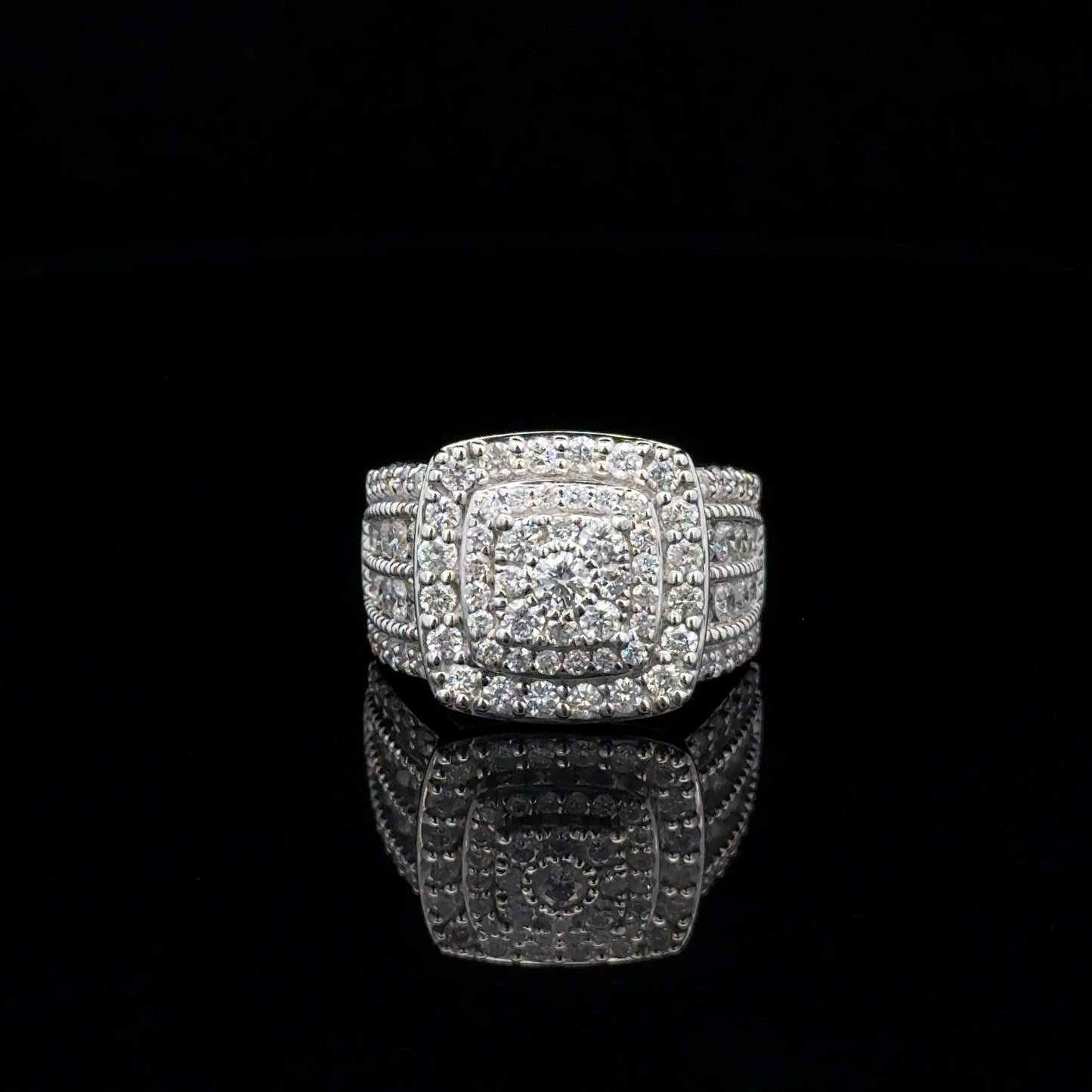 LADIES DIAMOND RING