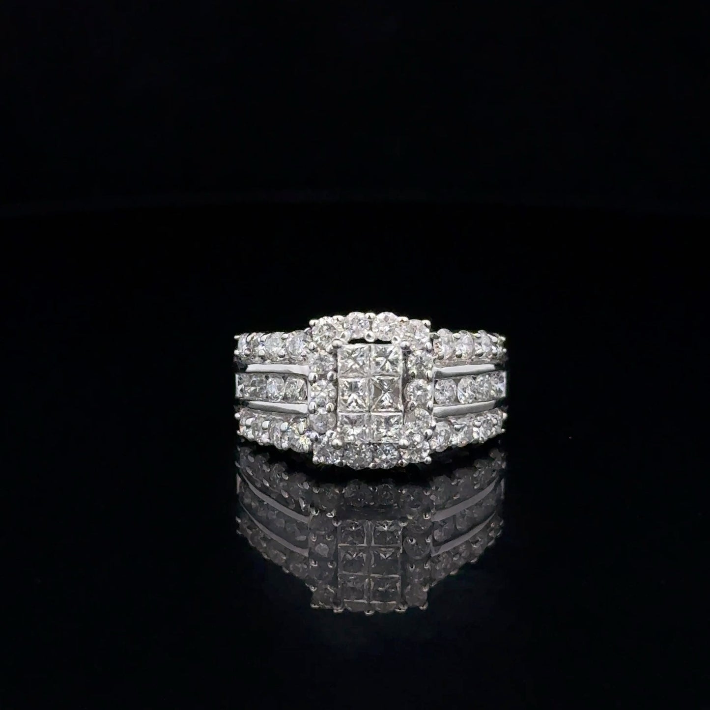 LADIES DIAMOND RING