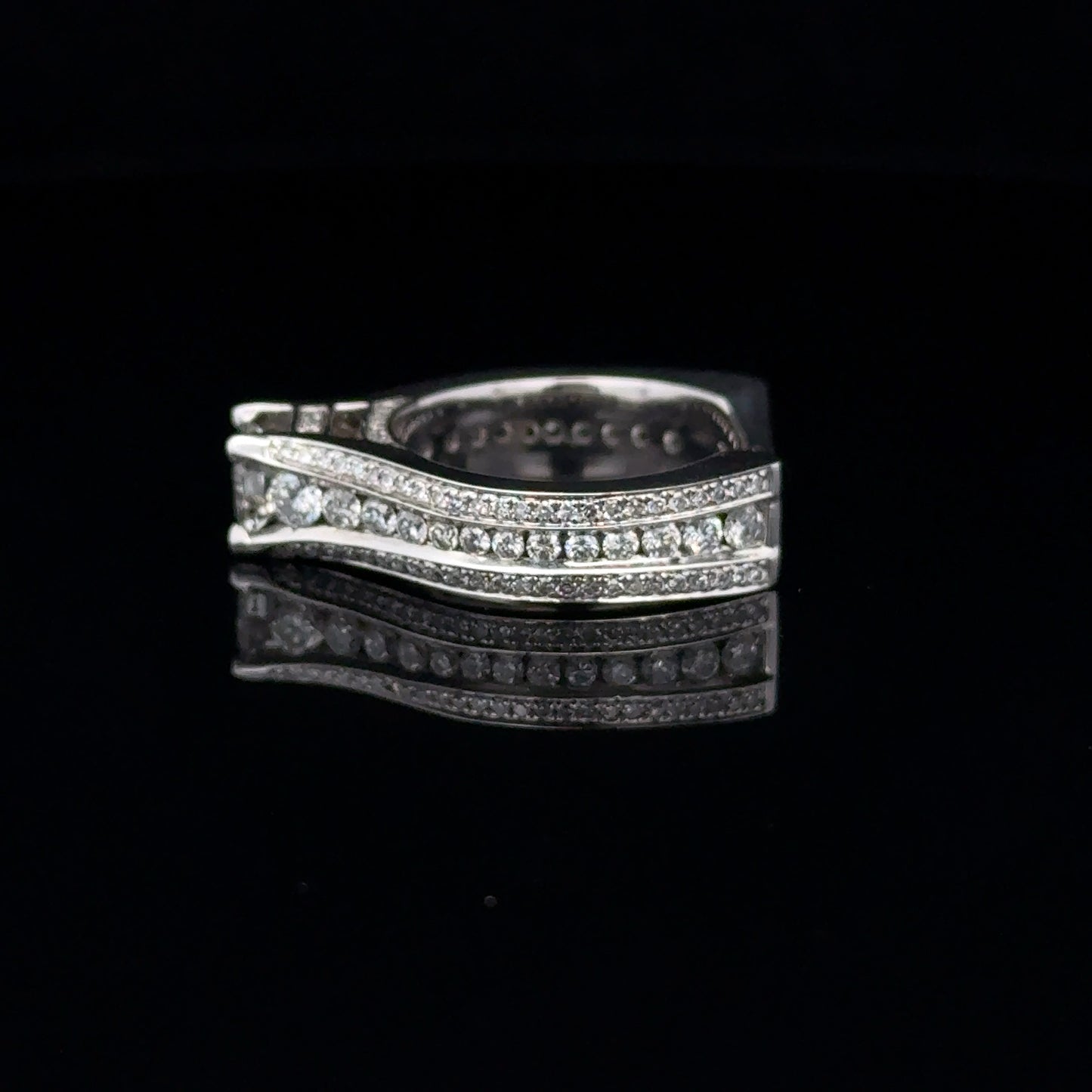 LADIES DIAMOND RING