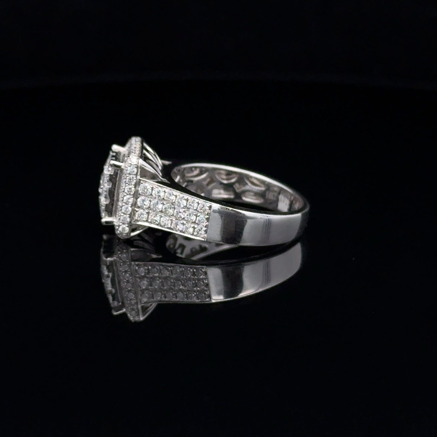 LADIES DIAMOND RING