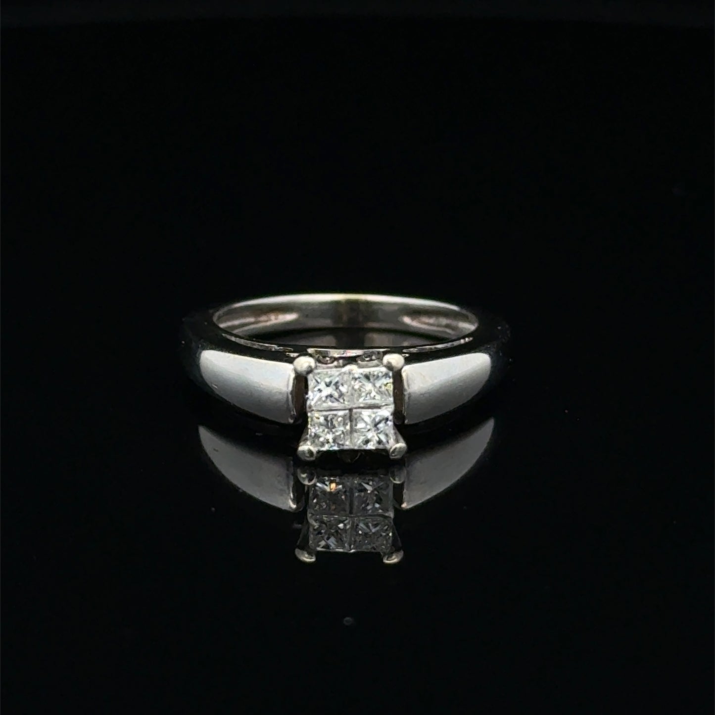 LADIES DIAMOND RING