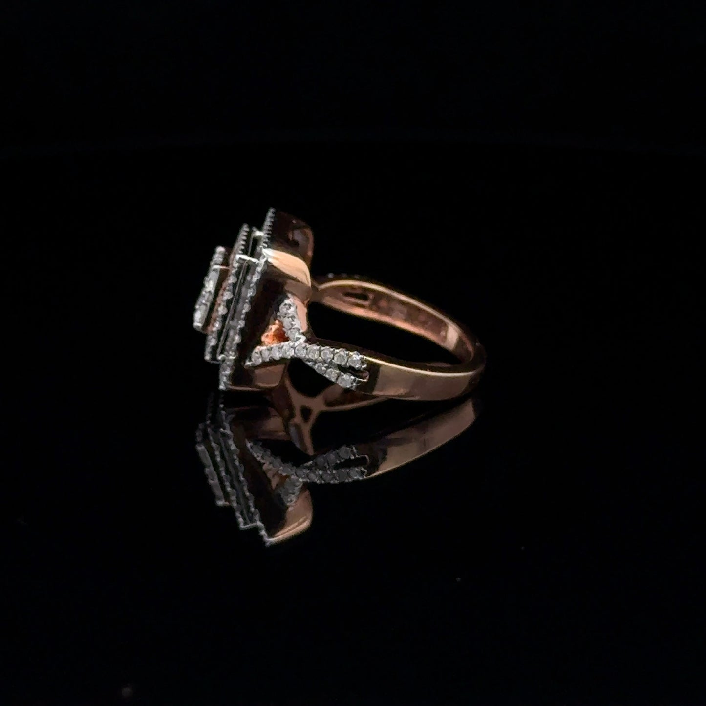 LADIES DIAMOND RING