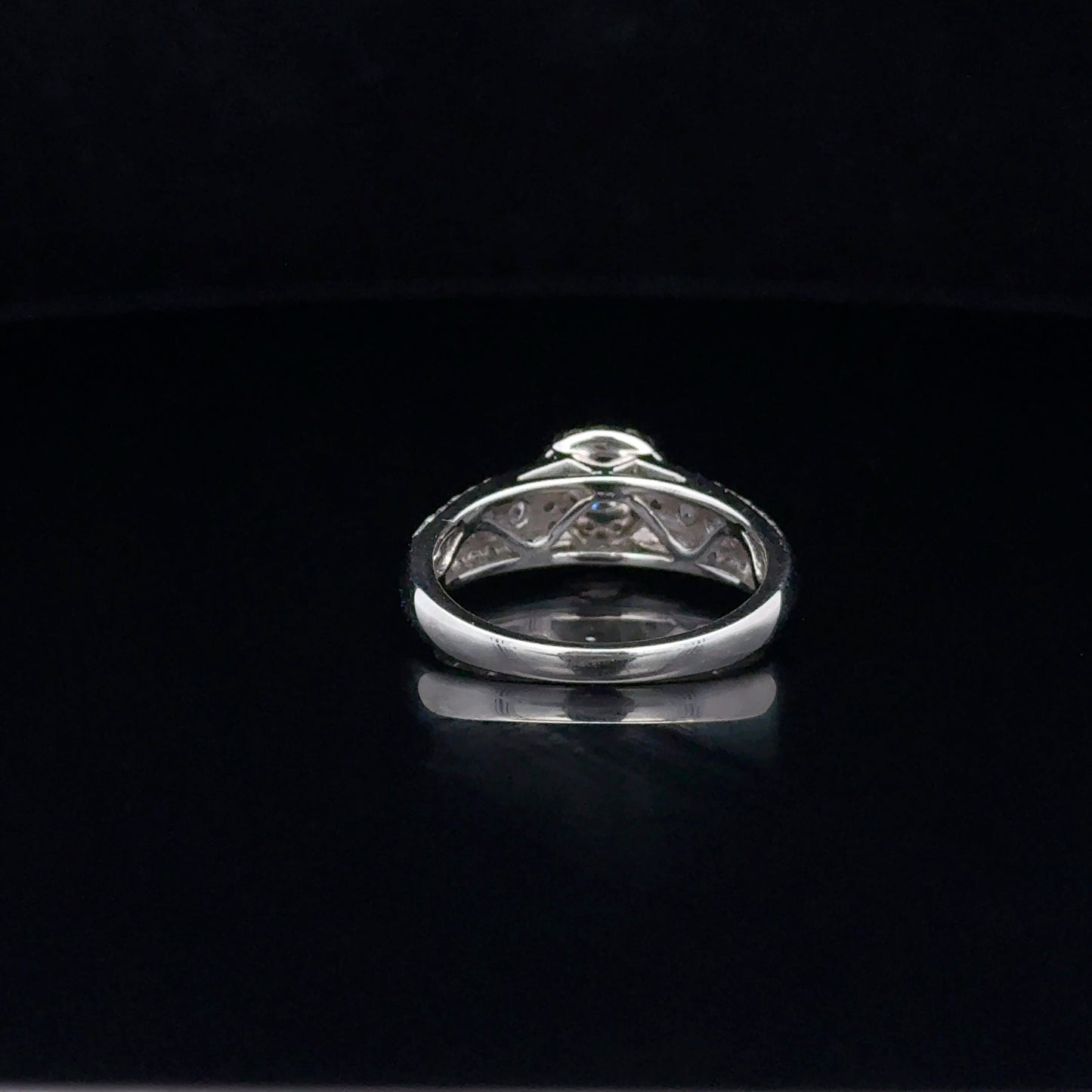 LADIES DIAMOND RING