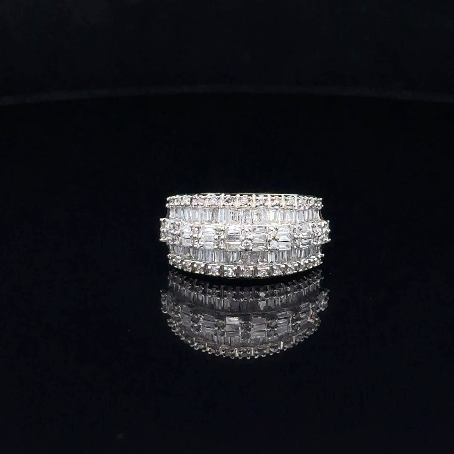 LADIES DIAMOND RING
