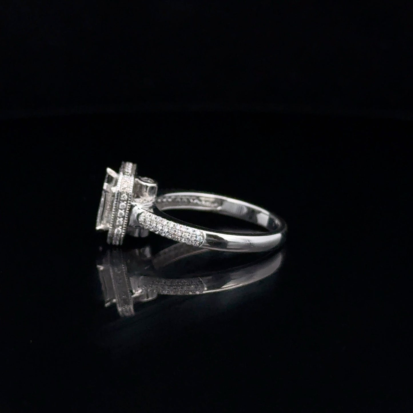 LADIES DIAMOND RING