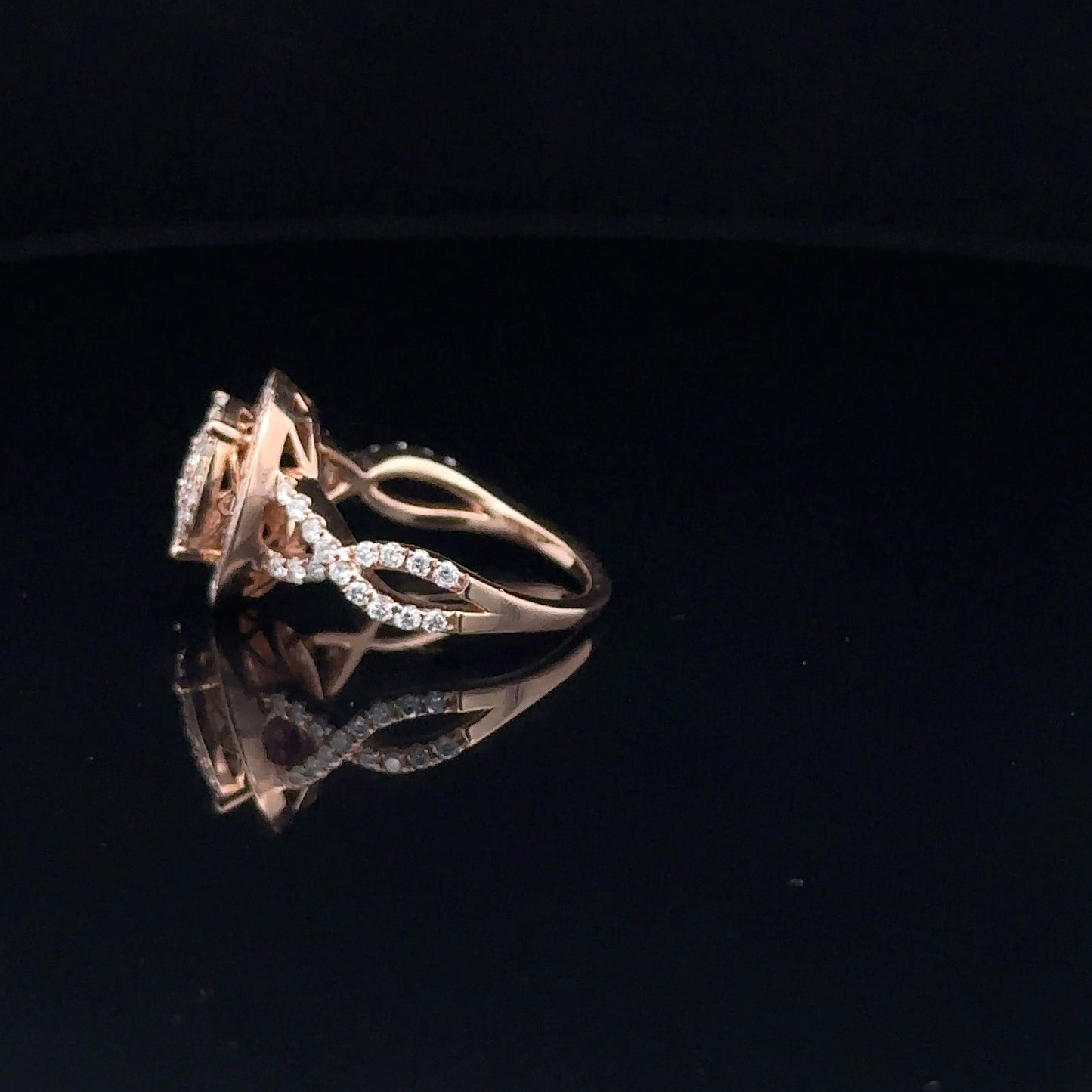 LADIES DIAMOND RING