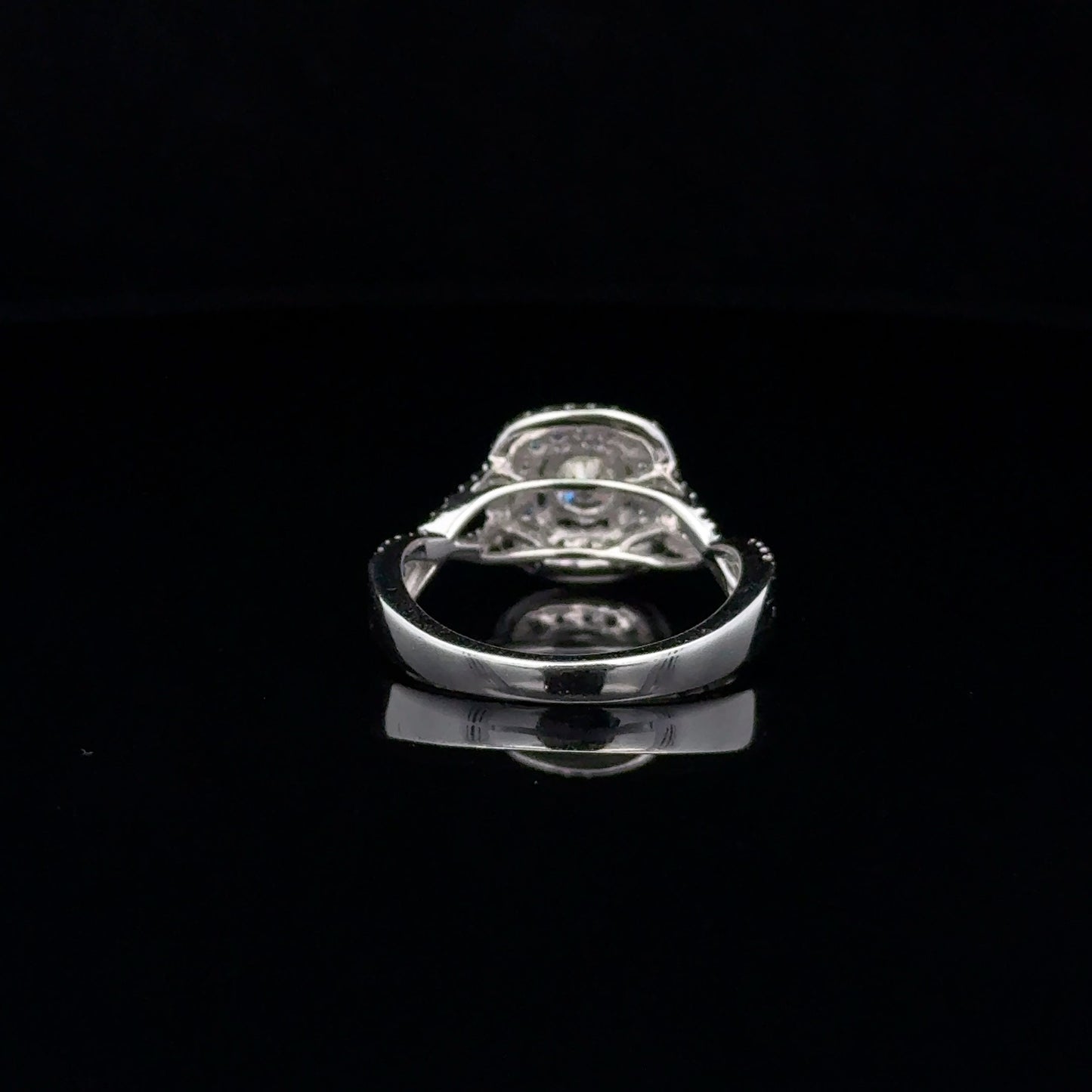 LADIES DIAMOND RING