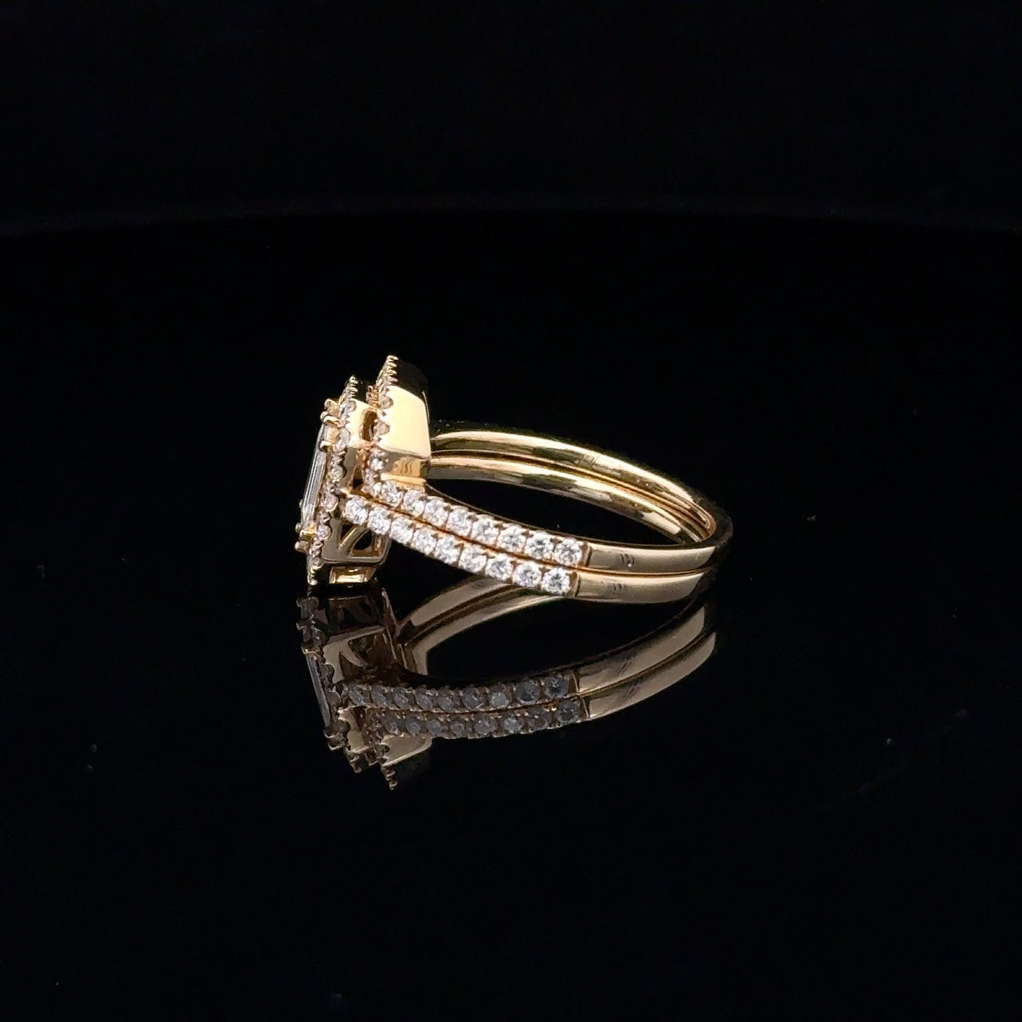 LADIES DIAMOND RING