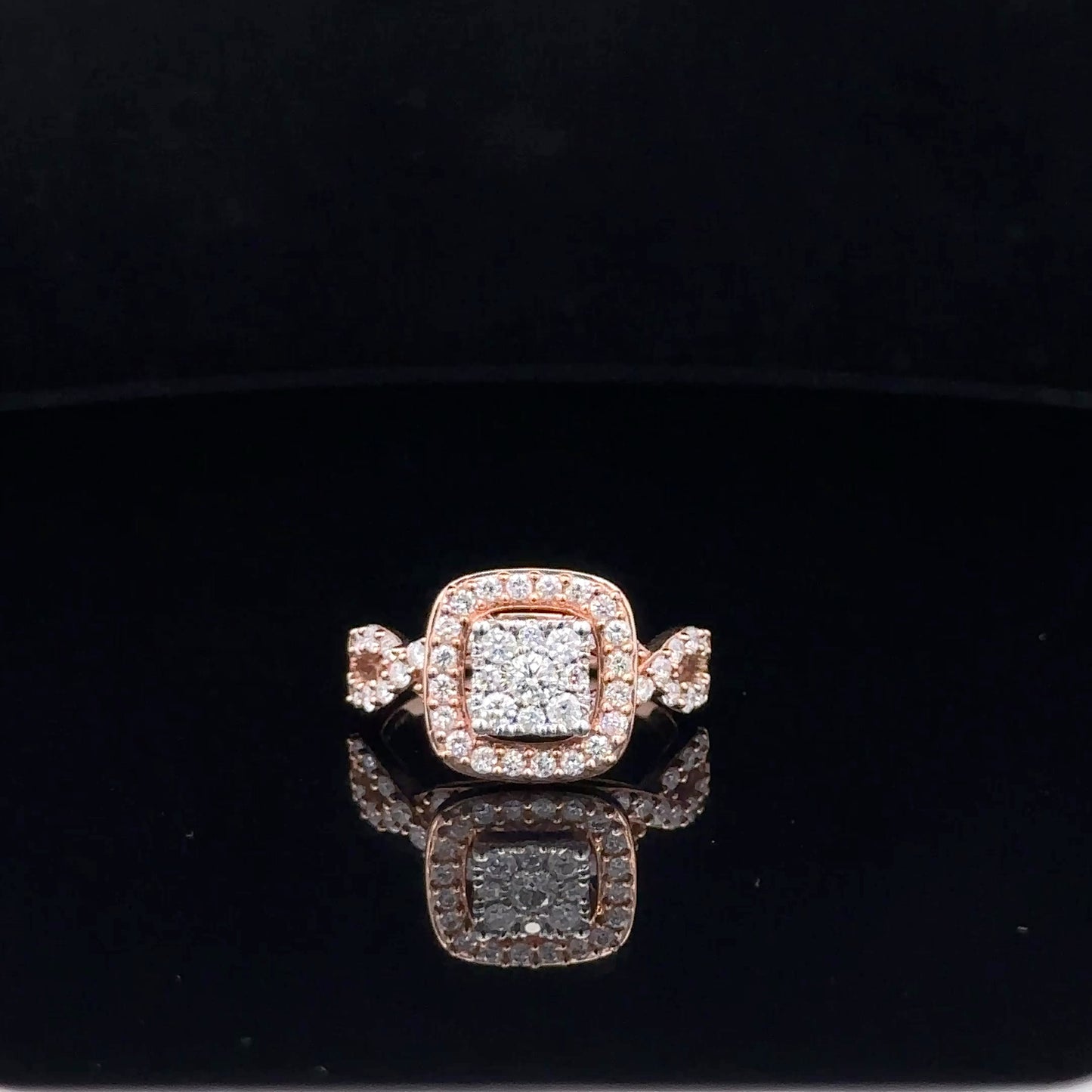 LADIES DIAMOND RING