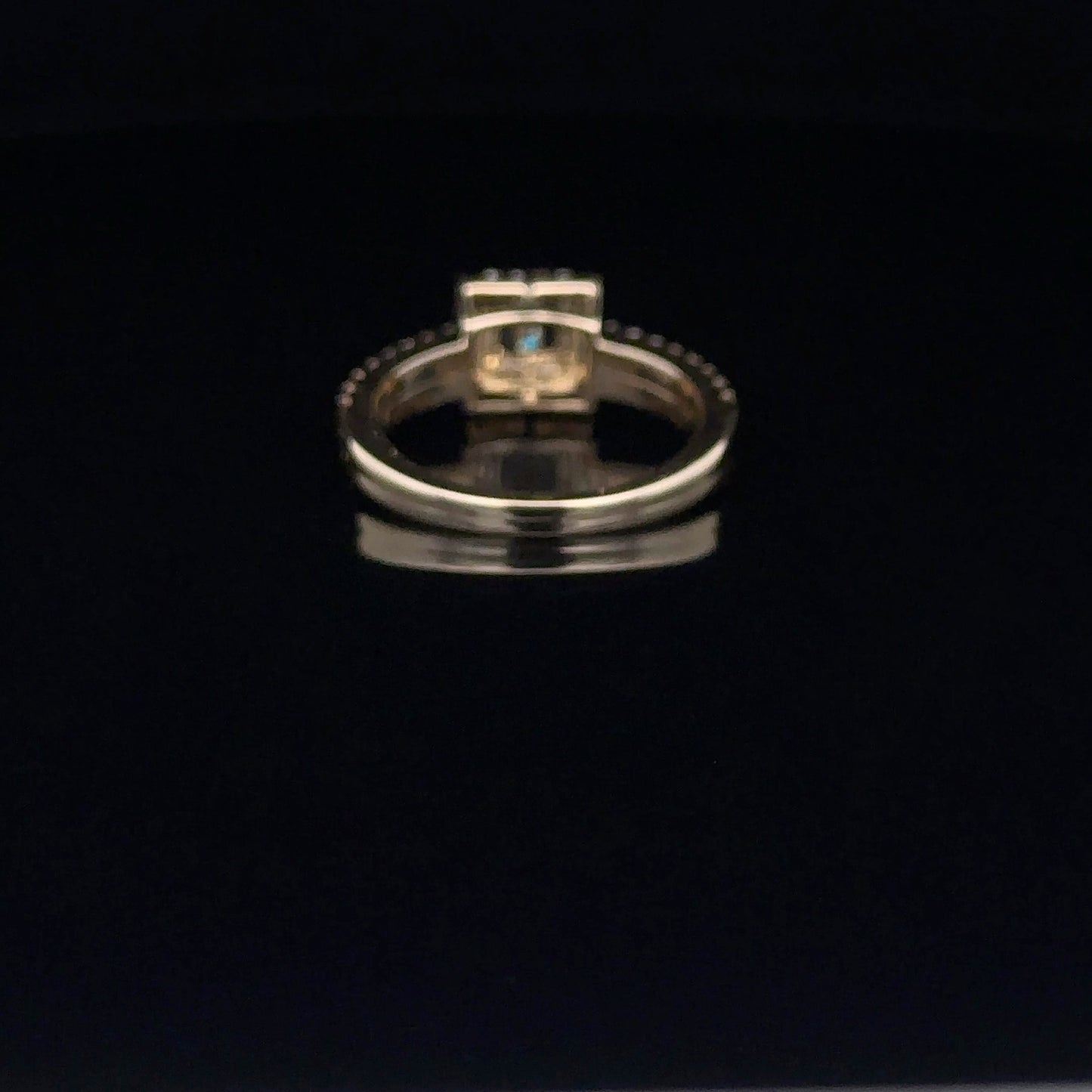 LADIES DIAMOND RING