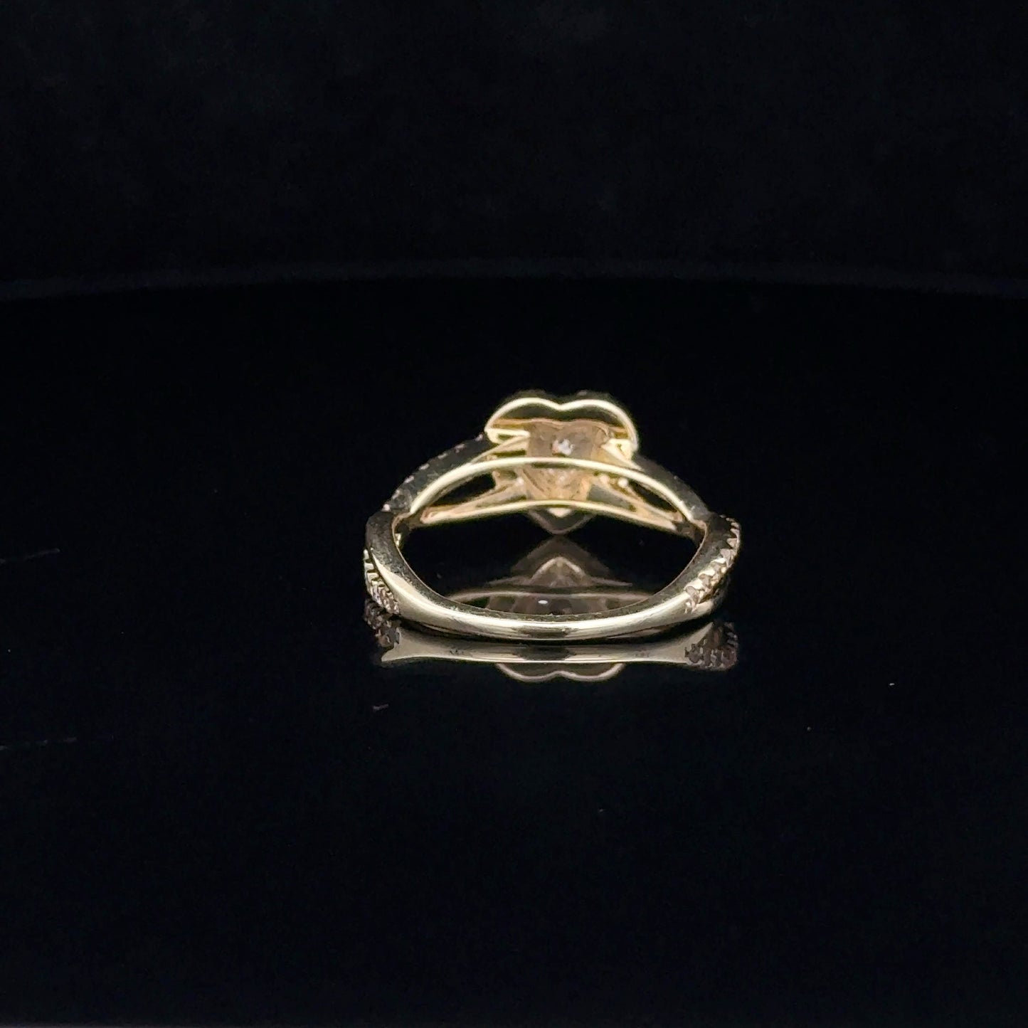 LADIES DIAMOND RING