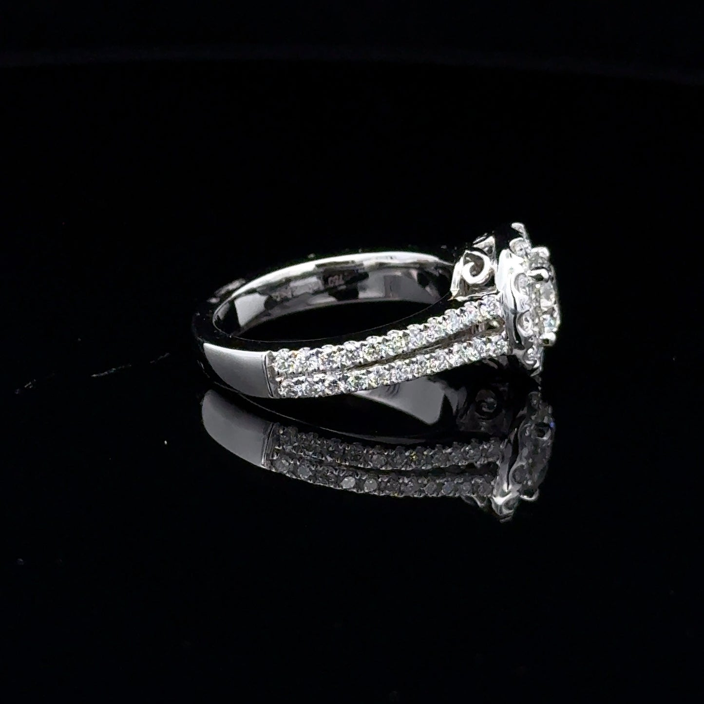 LADIES DIAMOND RING