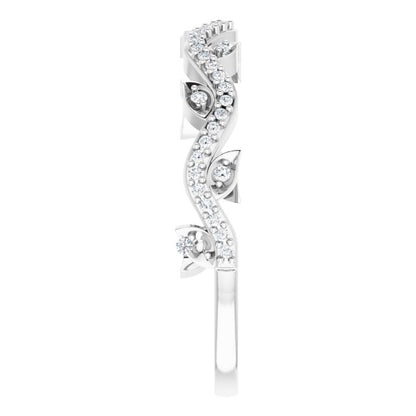 14k-white-gold-1/8-ctw-natural-diamond-leaf-ring