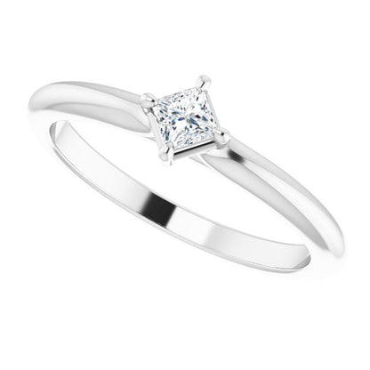 14k-white-gold-1/6-ctw-natural-diamond-solitaire-ring