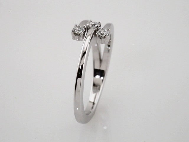 14k-white-gold-1/5-ctw-natural-diamond-
bypass-ring