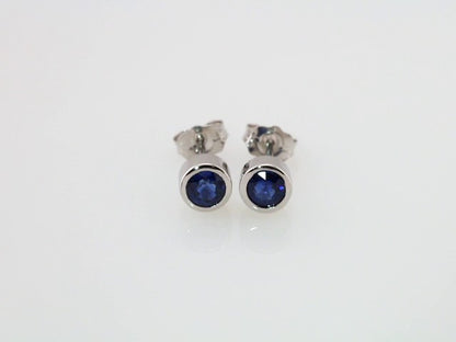 14k-white-gold-natural-blue-sapphire-bezel-set-earrings