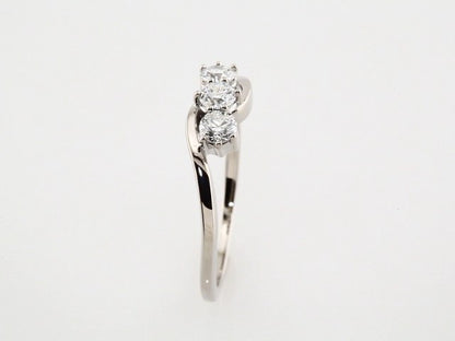 platinum-1/2-ctw-natural-diamond-three-stone-ring